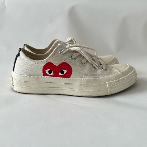 Comme des Garçons Play x Converse Low Top Sneakers! - Picture 3 of 7